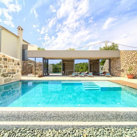 Сasa de vacaciones Jerini Main House By Interhome