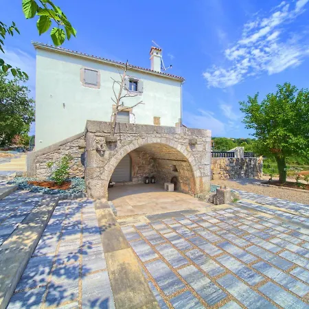 Jerini Main House By Interhome Vrh (Krk)