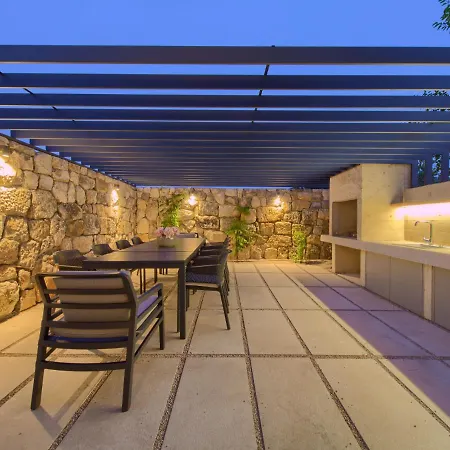 Jerini Main House By Interhome Сasa de vacaciones *