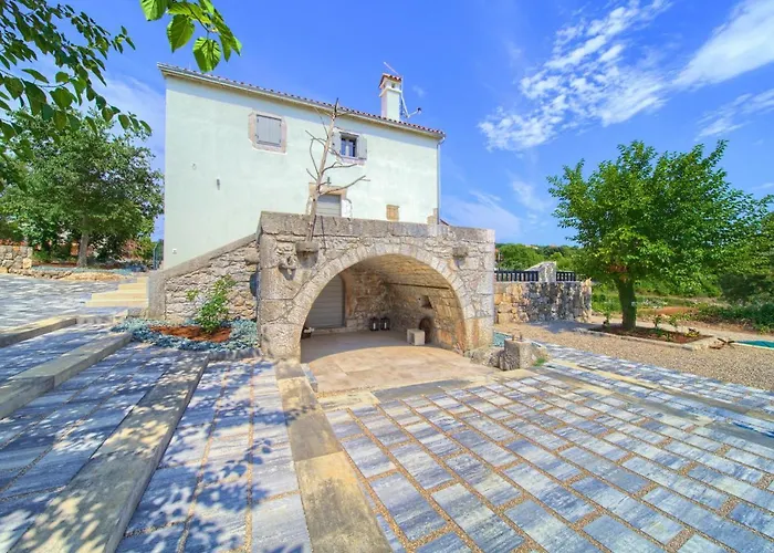 Jerini Main House By Interhome Vrh (Krk)